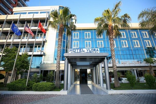 hotels-wlora-2.jpg